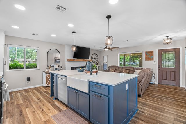 3319 Midway Court, Granbury, TX 76049