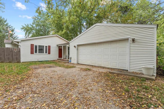 52303 Hollyhock Road, South Bend, IN 46637