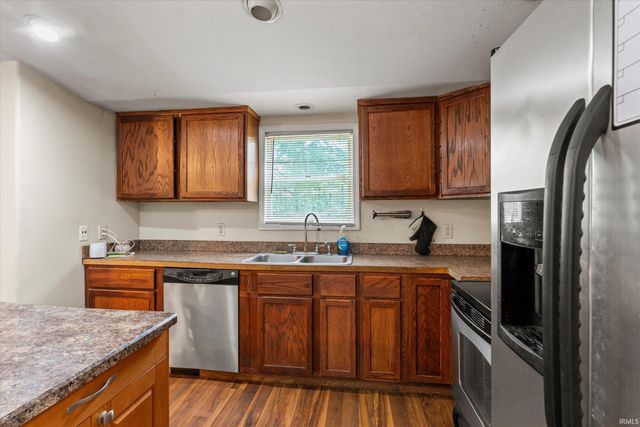 52303 Hollyhock Road, South Bend, IN 46637
