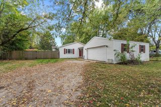 52303 Hollyhock Road, South Bend, IN 46637