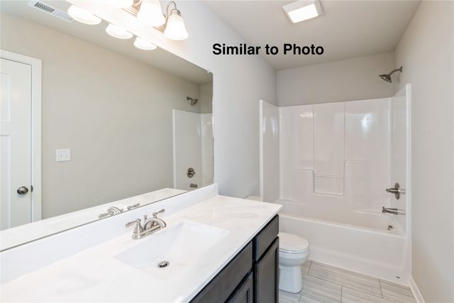 322 NE Chalet Street, Elkhart, IA 50073