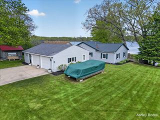 3880 Bell Lake Drive Ne, Cannon Twp, MI 49301
