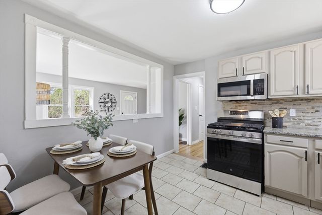 118 Surrey Road, Springfield, MA 01118