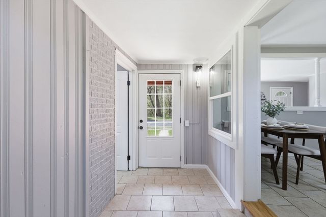 118 Surrey Road, Springfield, MA 01118