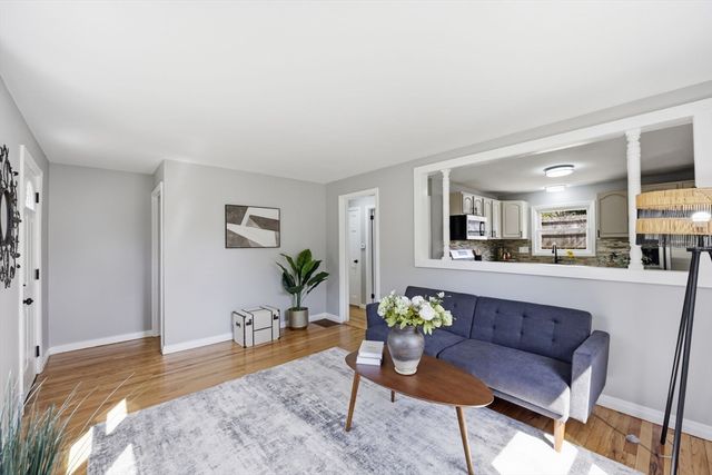 118 Surrey Road, Springfield, MA 01118