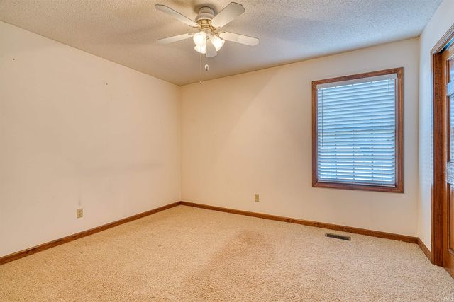 5540 Kiowa Circle, Evansville, IN 47715