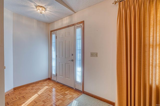 5540 Kiowa Circle, Evansville, IN 47715