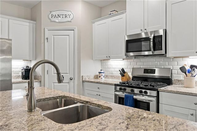 6388 Lanier Harbor Landing, Buford, GA 30518