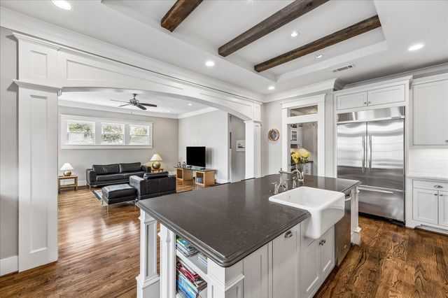 635 13th Street, Houston, TX 77008