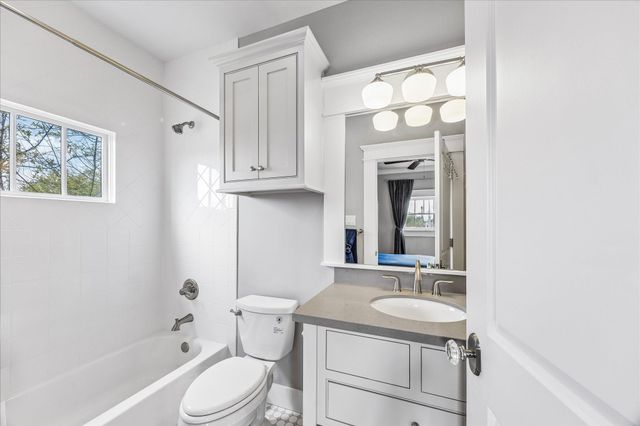 635 13th Street, Houston, TX 77008