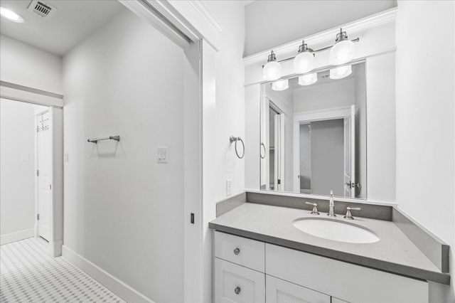 635 13th Street, Houston, TX 77008