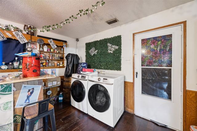 8332 Foxwood Lane, Dallas, TX 75217