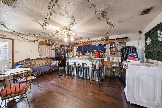 8332 Foxwood Lane, Dallas, TX 75217