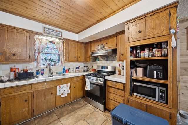 8332 Foxwood Lane, Dallas, TX 75217