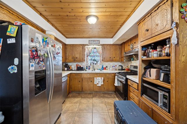 8332 Foxwood Lane, Dallas, TX 75217