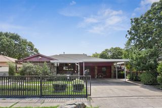 8332 Foxwood Lane, Dallas, TX 75217