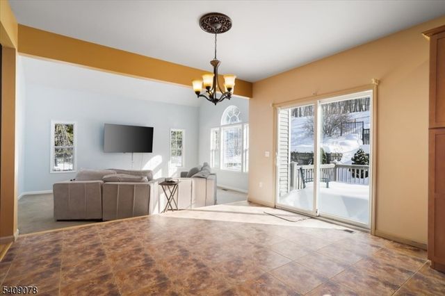 5 Upper Plateau Dr, Vernon Twp., NJ 07462