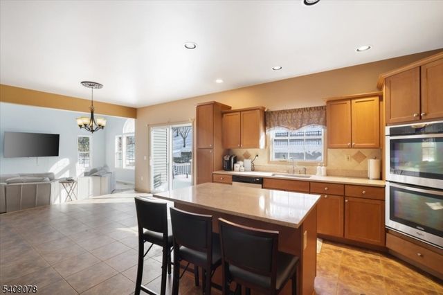 5 Upper Plateau Dr, Vernon Twp., NJ 07462