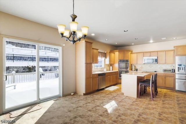 5 Upper Plateau Dr, Vernon Twp., NJ 07462