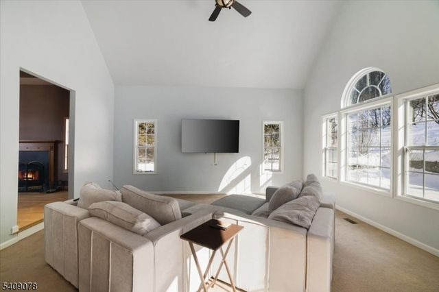 5 Upper Plateau Dr, Vernon Twp., NJ 07462