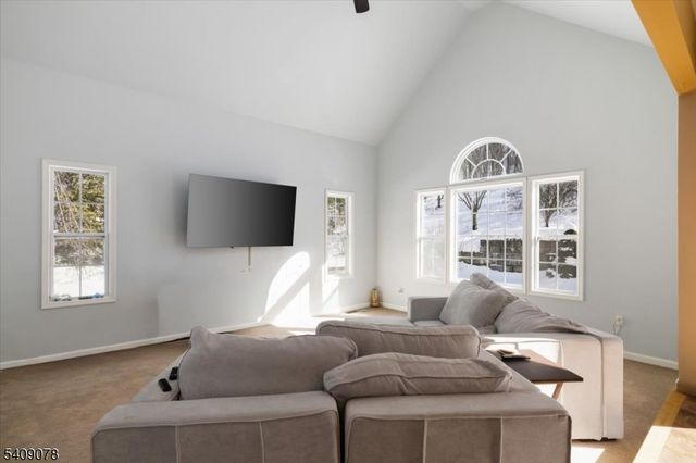 5 Upper Plateau Dr, Vernon Twp., NJ 07462