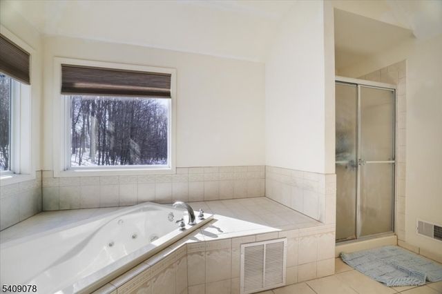 5 Upper Plateau Dr, Vernon Twp., NJ 07462