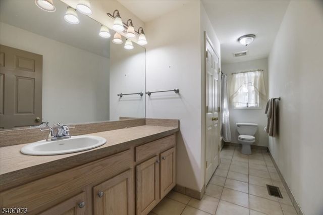 5 Upper Plateau Dr, Vernon Twp., NJ 07462