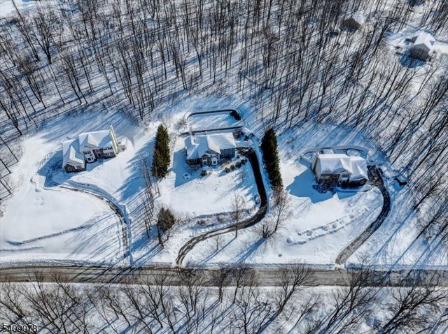 5 Upper Plateau Dr, Vernon Twp., NJ 07462