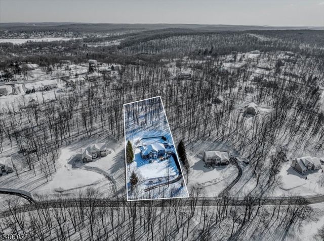 5 Upper Plateau Dr, Vernon Twp., NJ 07462