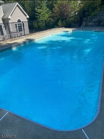 5 Upper Plateau Dr, Vernon Twp., NJ 07462