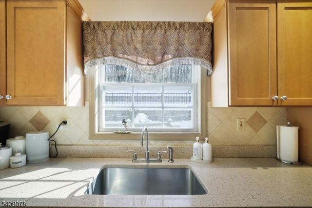 5 Upper Plateau Dr, Vernon Twp., NJ 07462