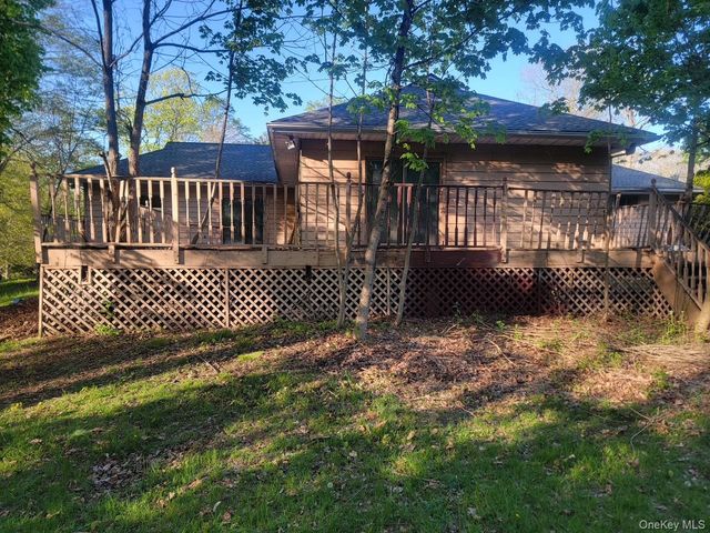 60 Mayer Drive, Suffern, NY 10901