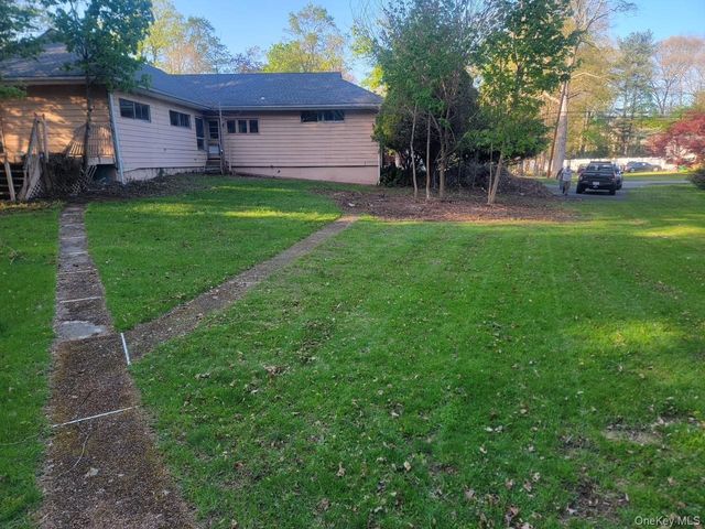 60 Mayer Drive, Suffern, NY 10901