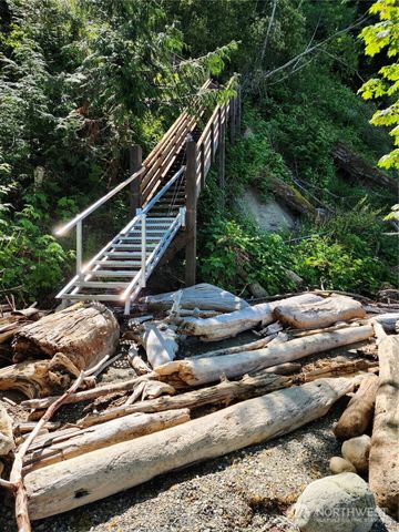4076 Preserve Dr., Camano Island, WA 98282