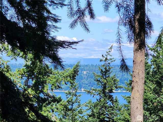 4076 Preserve Dr., Camano Island, WA 98282