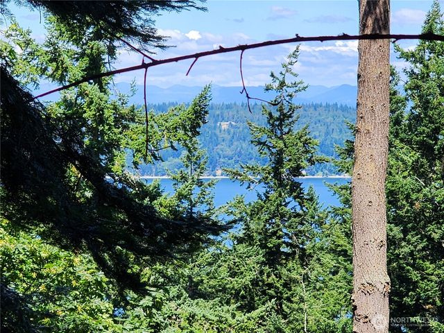 4076 Preserve Dr., Camano Island, WA 98282