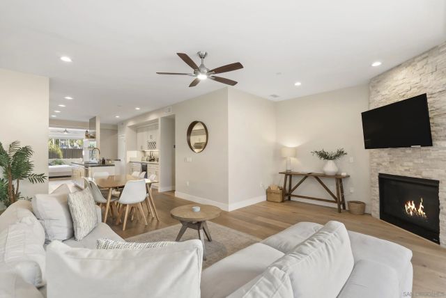 851-53 Sapphire, San Diego, CA 92109