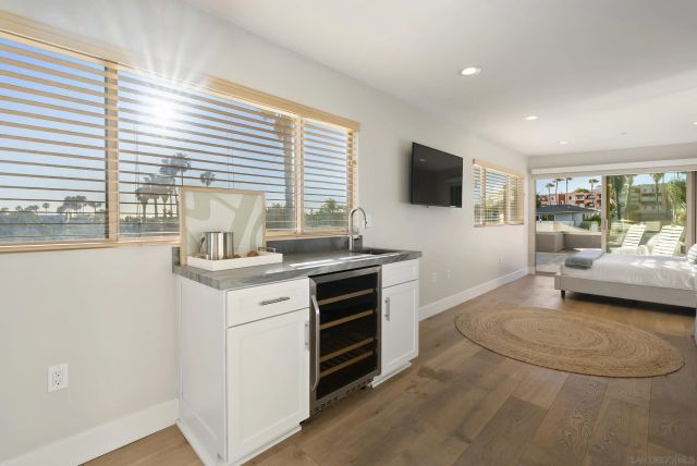 851-53 Sapphire, San Diego, CA 92109