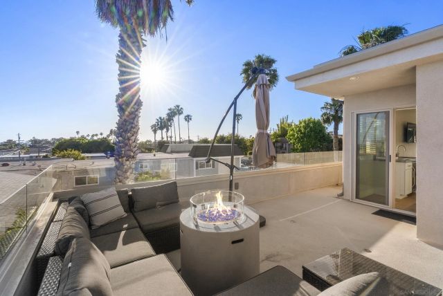 851-53 Sapphire, San Diego, CA 92109