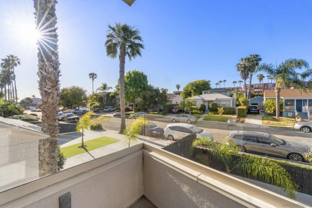 851-53 Sapphire, San Diego, CA 92109