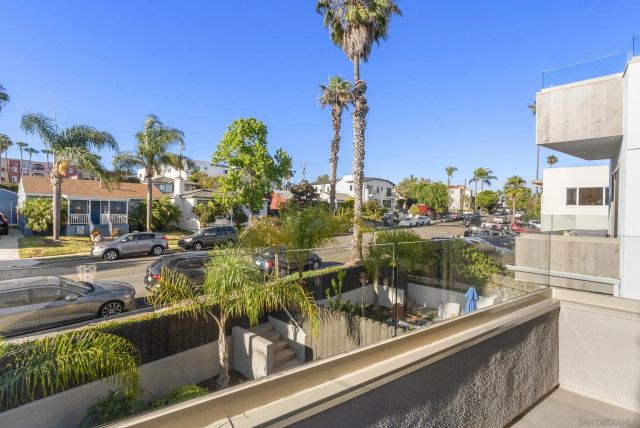 851-53 Sapphire, San Diego, CA 92109