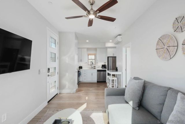 851-53 Sapphire, San Diego, CA 92109