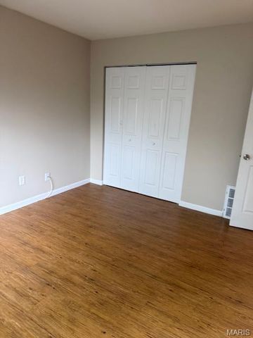 671 Southwell Lane, Florissant, MO 63031