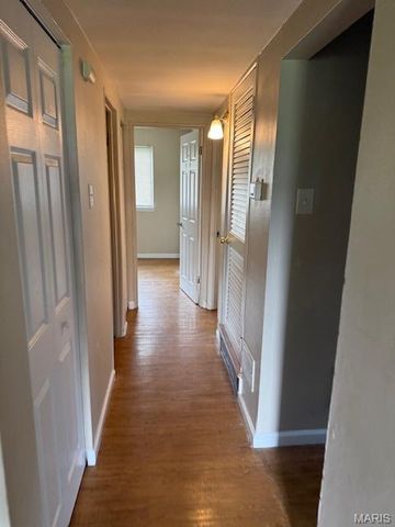 671 Southwell Lane, Florissant, MO 63031