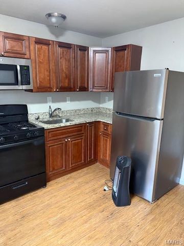 671 Southwell Lane, Florissant, MO 63031