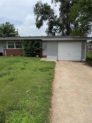 671 Southwell Lane, Florissant, MO 63031