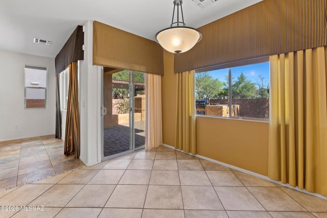 1605 W Homecoming Way, Tucson, AZ 85704
