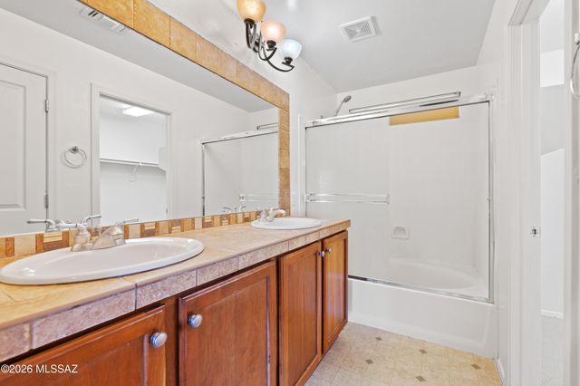 1605 W Homecoming Way, Tucson, AZ 85704