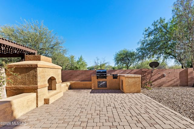 1605 W Homecoming Way, Tucson, AZ 85704