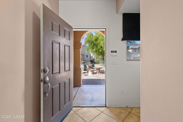 1605 W Homecoming Way, Tucson, AZ 85704